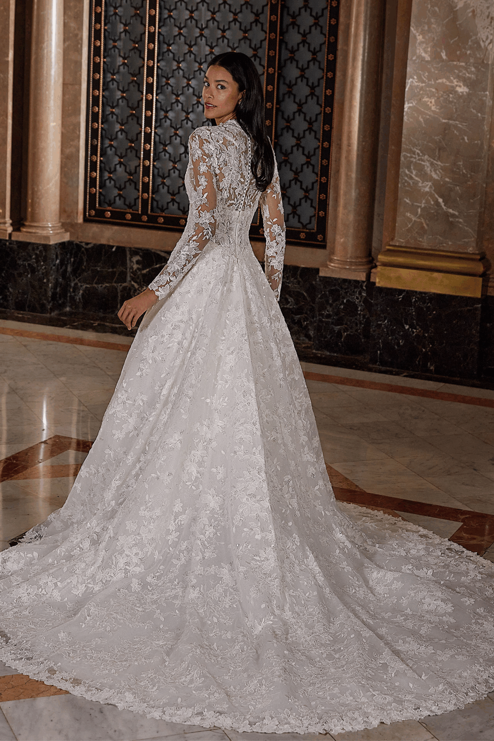 Brautkleid 77643 โ Bild 2