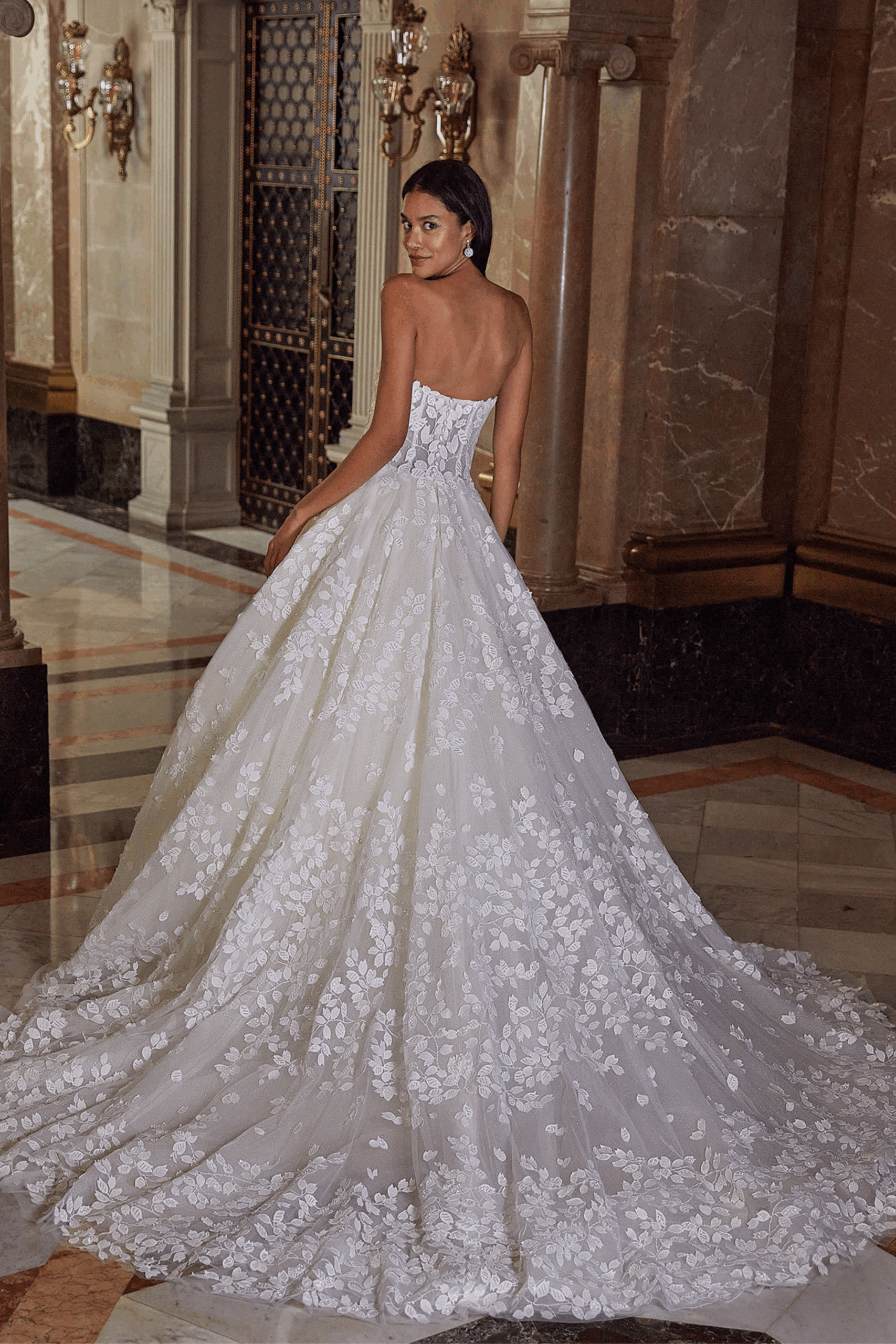 Brautkleid 76841 โ Bild 2