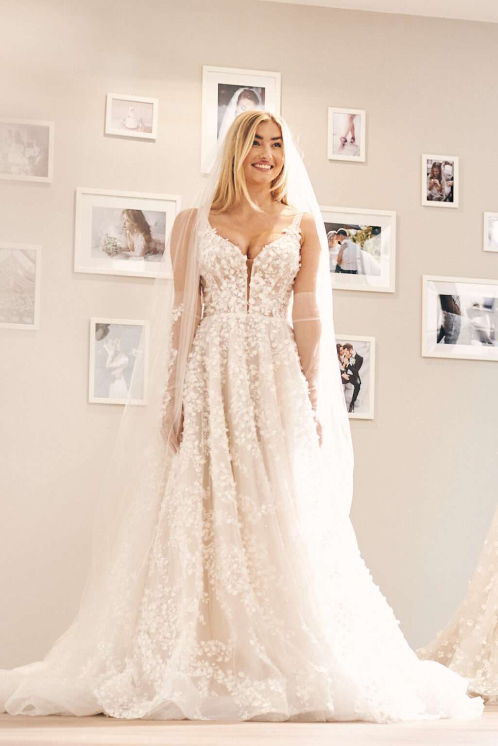Deine Anprobe | Brautmode & Brautkleider