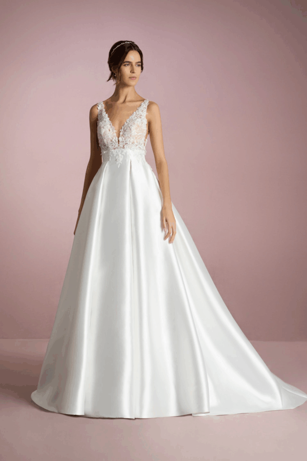 White One Brautkleid im Schnitt Prinzessin im Hochzeitshaus Boos