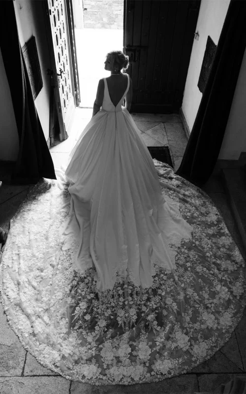 Braut im Hochzeitskleid